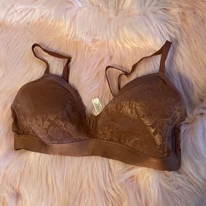 38 D soma lightest lift wireless bra like new only worn once